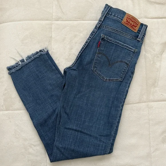 Levi’s High Rise Straight Crop Jeans - Picture 3 of 4